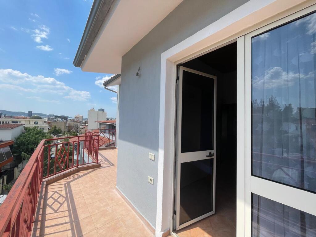 Appartamento 2+1+Veranda in Affitto presso l'ex Mercato Elettrico