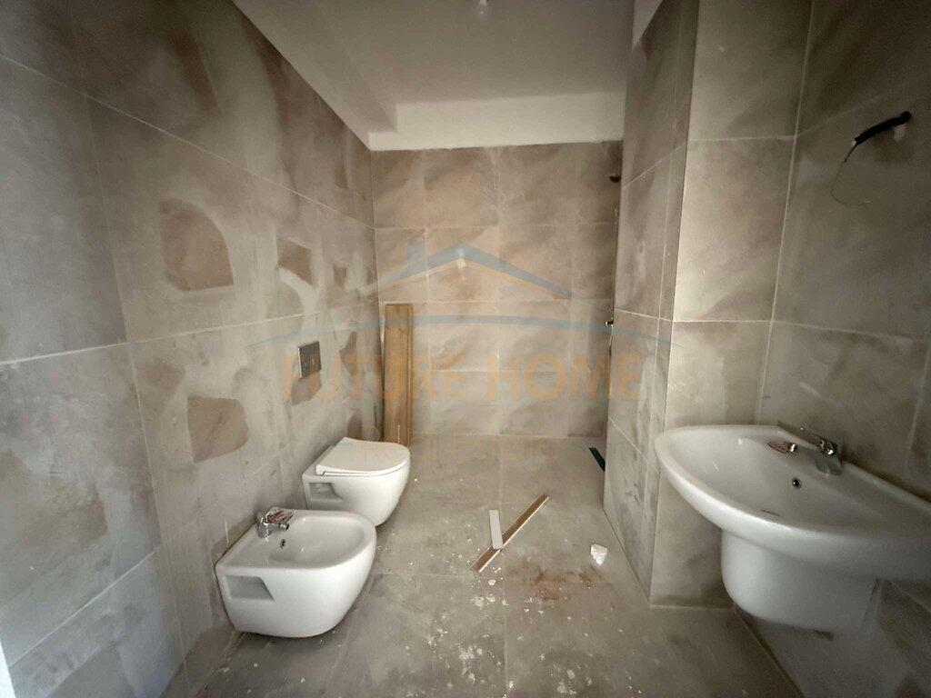 Shitet Apartament 1+1, Kompleksi Aura, Laprake