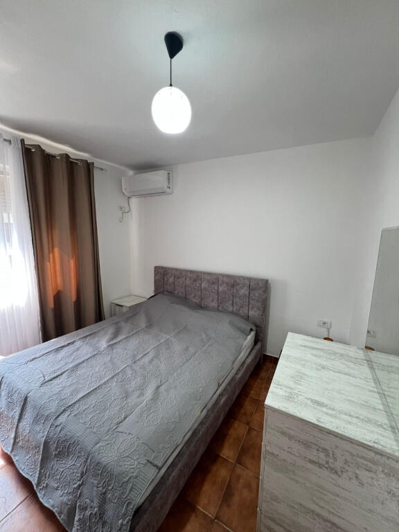Apartament Me Qera 2+1 Tek Pazari i Ri (ID B221344) Tirane
