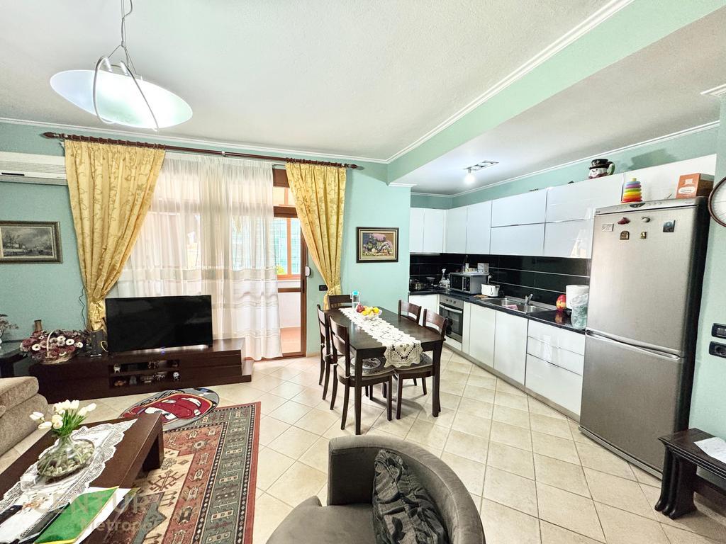 🏠 Vendesi Appartamento 2+1+2 – Vicino all'ex Esposizione, Tirana