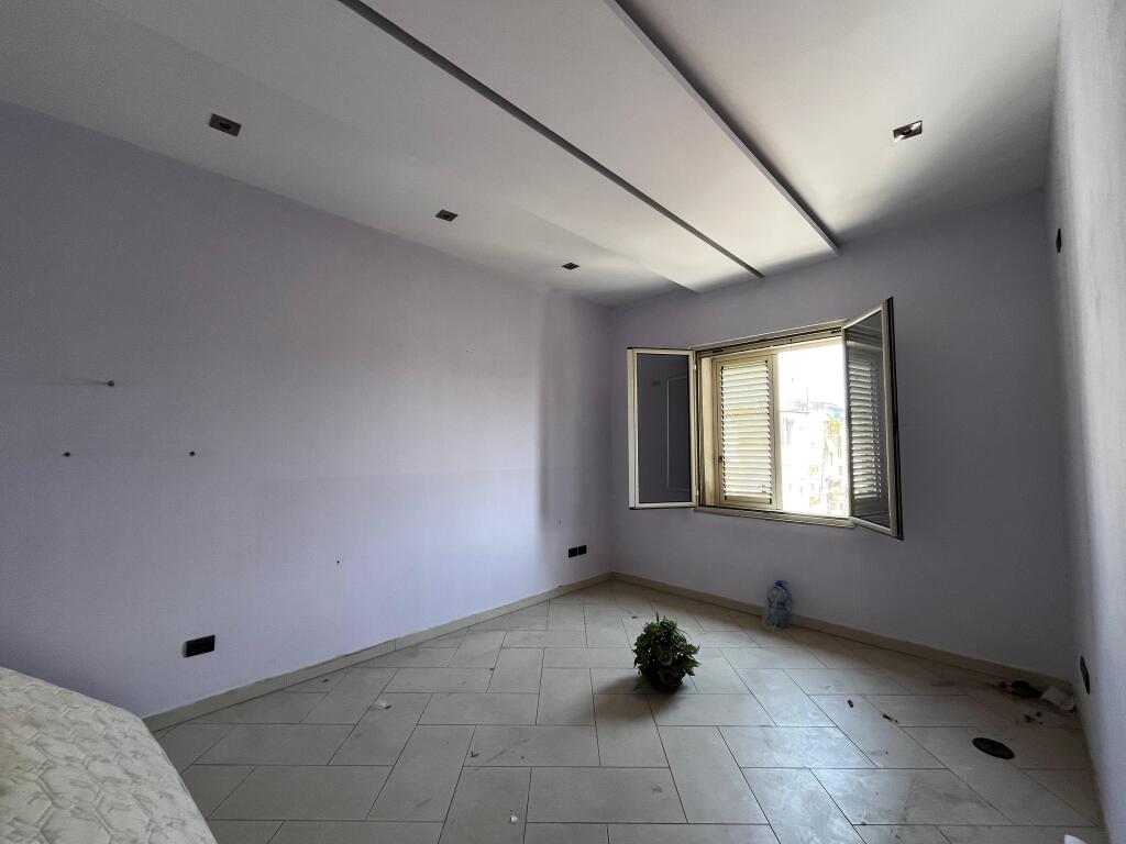 In vendita: Appartamento 2+1 vicino a Pranvera, Centro Durazzo