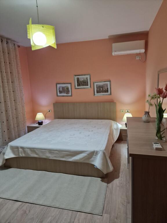 Blloku 1+1 me qera 800 euro