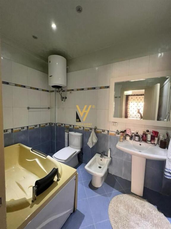 VENDESI APPARTAMENTO 2+1+BLK A DELIJORGJI 300.000 EURO