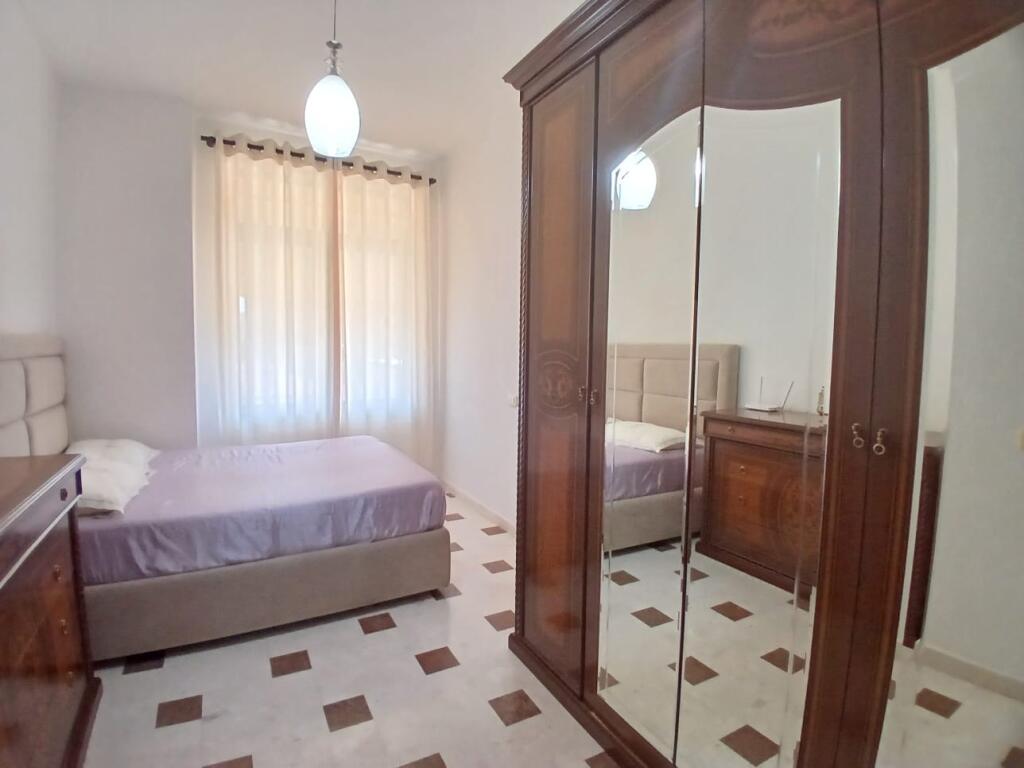 Affittasi Appartamento 3+1+1 con Balcone