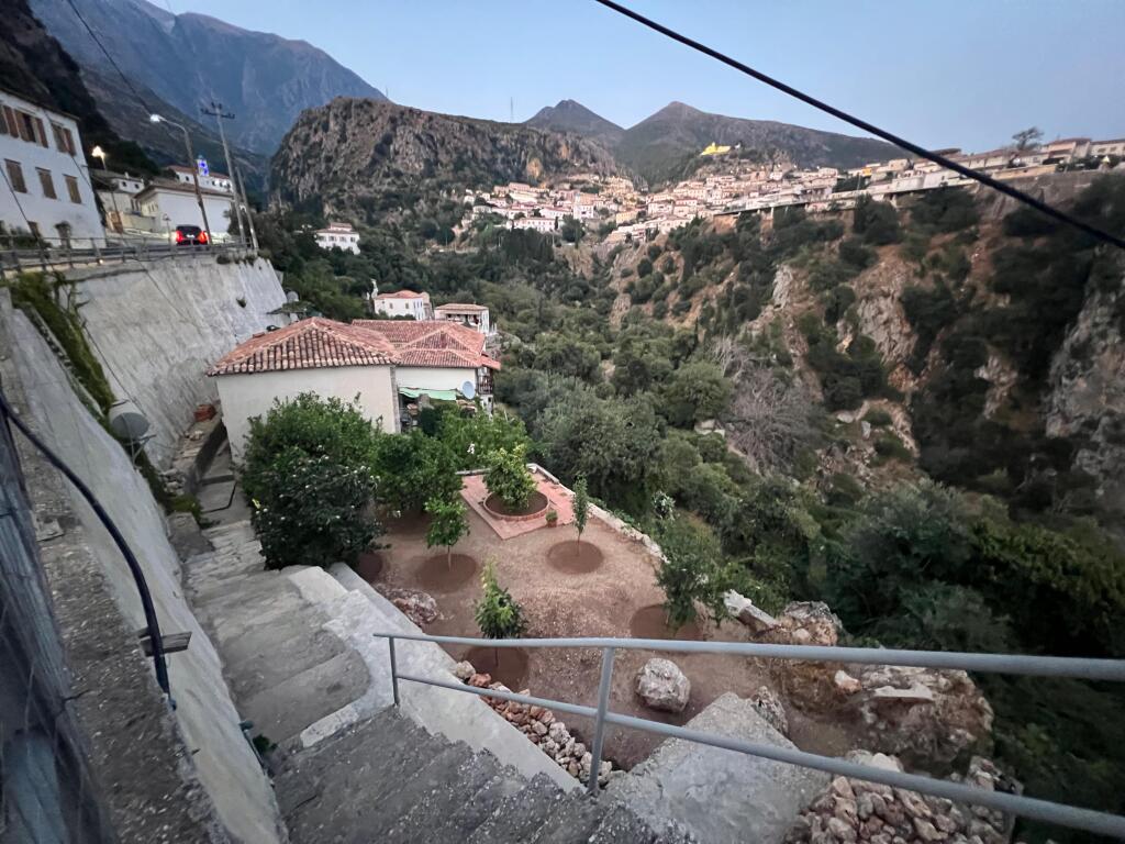 Shtepi Private Per Shitje Ne Dhermi, Vlore
