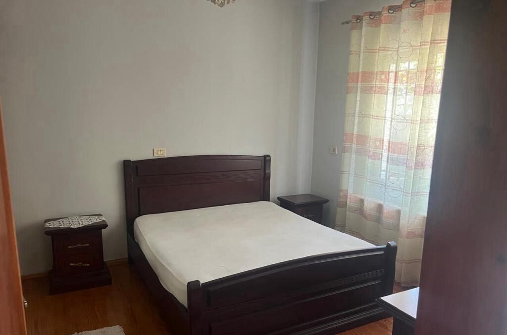 APARATAMENT ME QERA 2+1 LAPRAKE 350 EURO