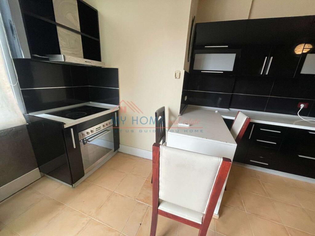 Apartment 2+1 for rent at Komuna e Parisit