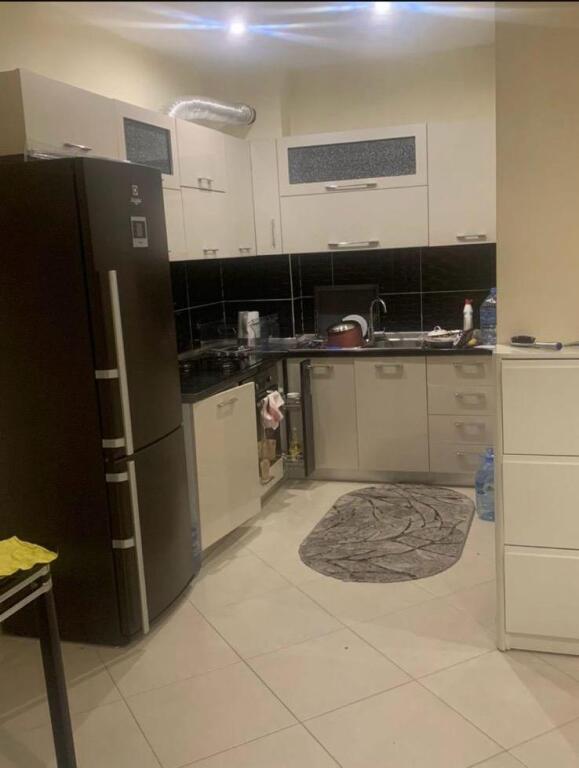 Astir,prane Oslo Bar, jepet me qira apartament 1+1! 40.000 Leke