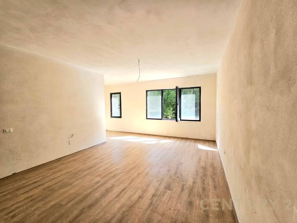 APARTMENT 2+1+2 FOR SALE ON ELBASANI STREET