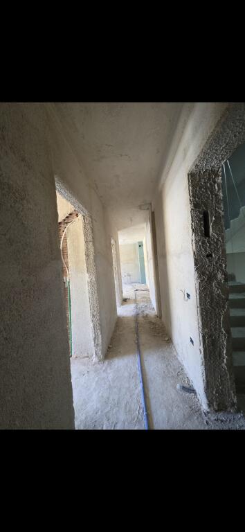 Ali Demi Shitet Apartament 2+1