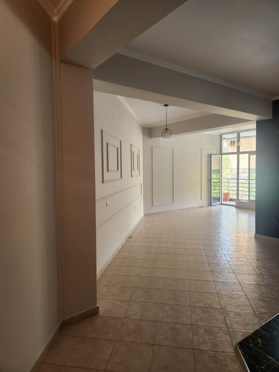 Affittasi appartamento 2+1+2+parcheggio in via Kavajes, bar xhaki