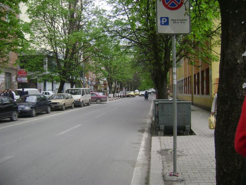 Commercial space for rent in Bllok near OPA fast food