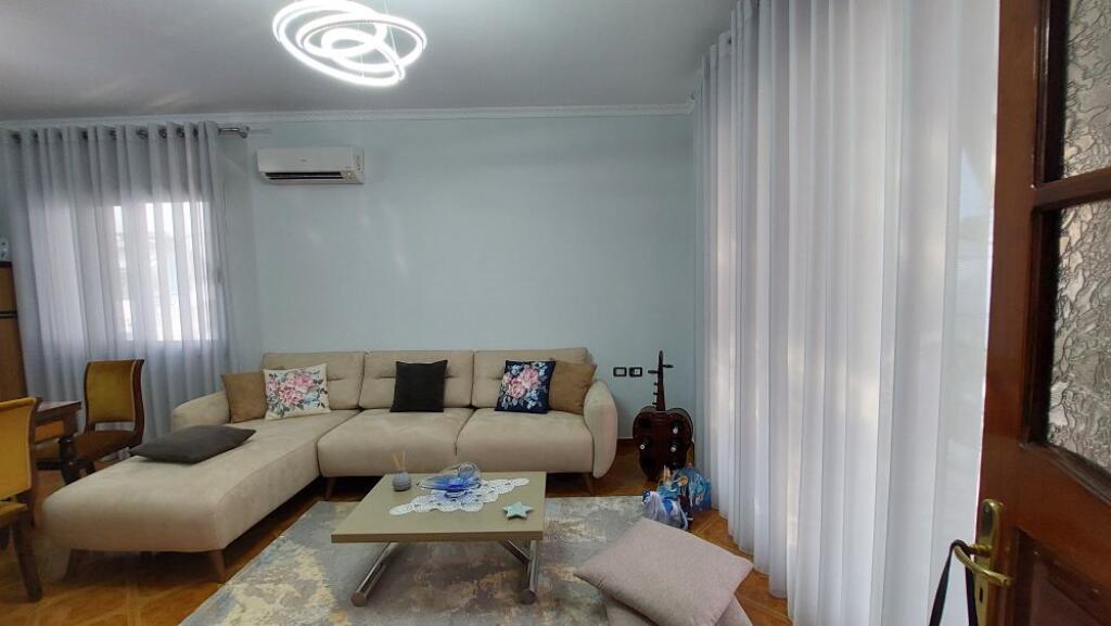 AFFITTASI CASA PRIVATA - QUARTIERE 10 KORRIKU
