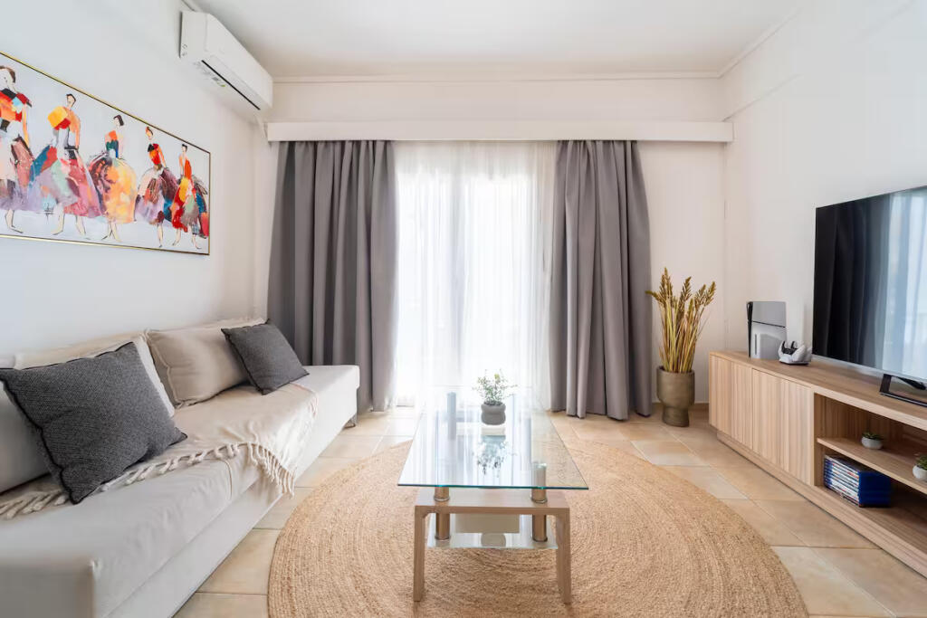 Apartment For Rent 1+1 In Bllok (ID B210547) Tirana