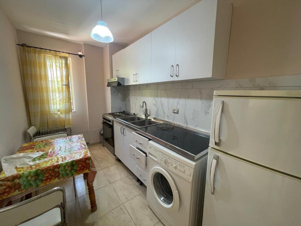 Apartament 1+1 me Qira tek Ish Tregu Elektrik