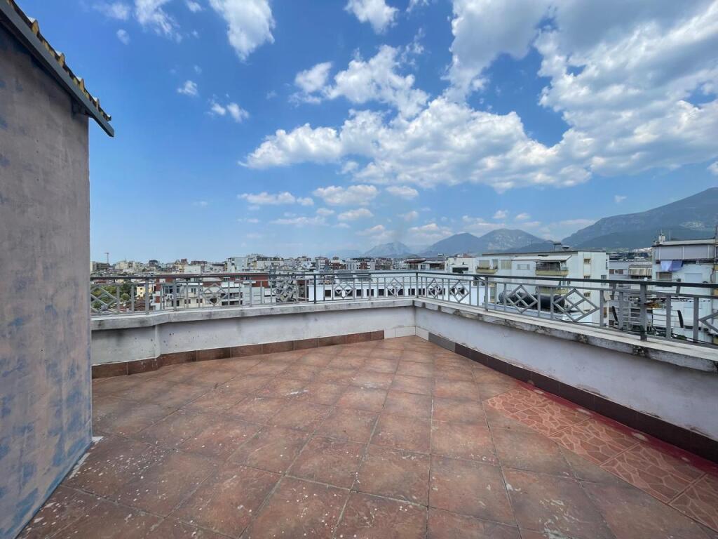 Appartamento 2+1+Veranda in Affitto presso l'ex Mercato Elettrico