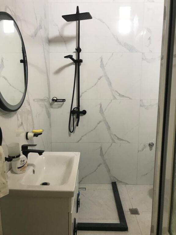Apartament 1+1 me qira "Pallatet Shallavare"