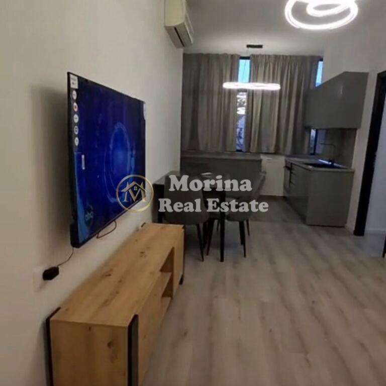 Qera, Apartament 1+1, Bulevardi Zogu I, 650 euro/muaj