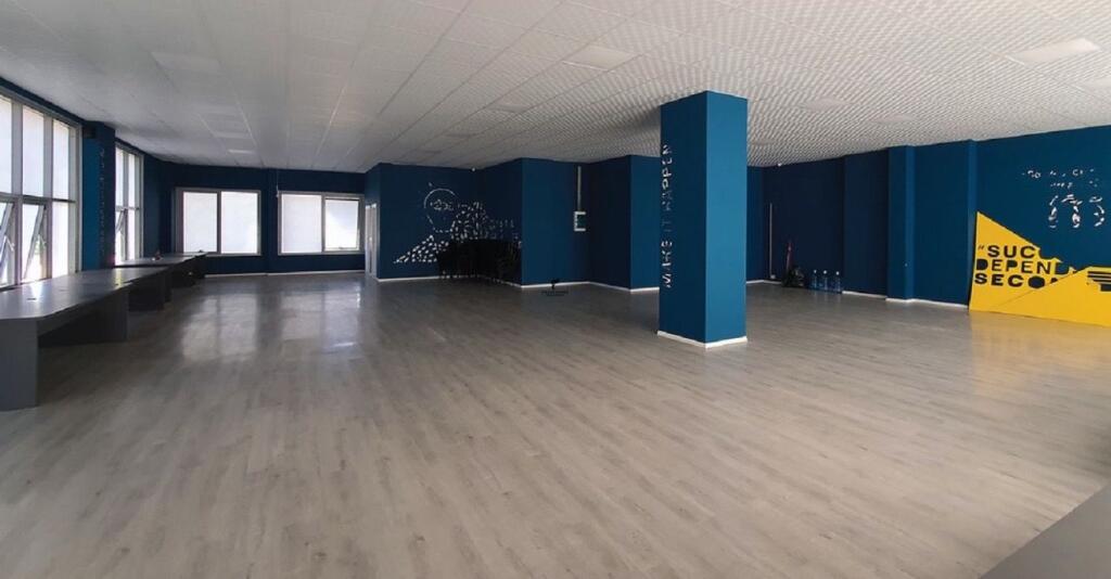 OFFICE FOR SALE 240M2 BARDHYL STREET 600,000 EURO