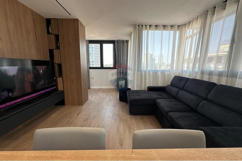 Modern apartment 2+1+2 on Elbasan Street!