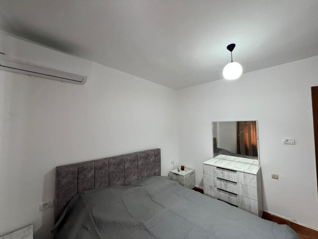 Apartament Me Qera 2+1 Tek Pazari i Ri (ID B221344) Tirane