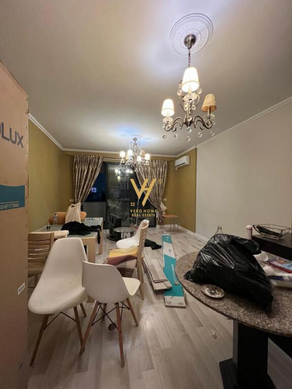 JEPET APARTAMENT 2+1+BLK ME QIRA TE KOMUNA E PARISIT 80.000 LEKE
