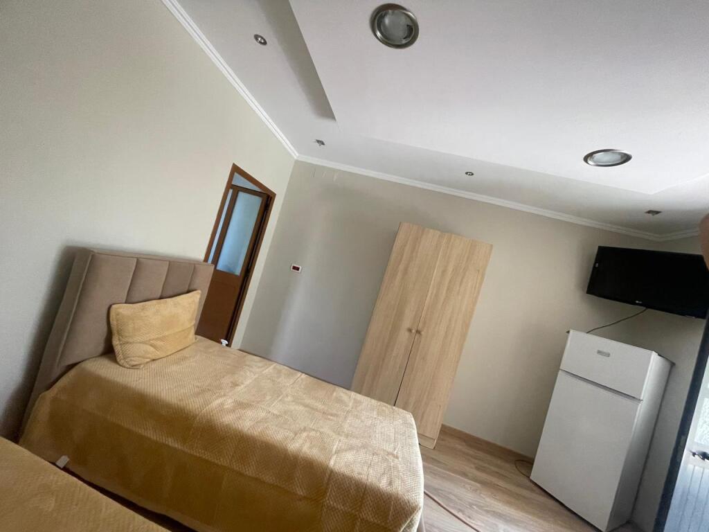 APARTMENT 1+1. 350 EURO.BEHIND GLOBE.FORMER BUS PARK