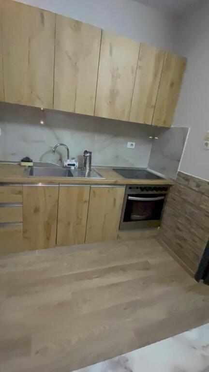 APARTMENT 1+1. 350 EURO.BEHIND GLOBE.FORMER BUS PARK