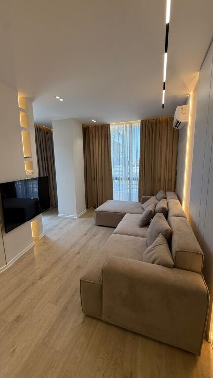 Shitet Super Apartament 2+1 i sapo arreduar te 21 dhjetori