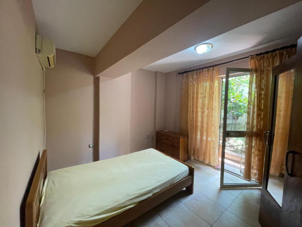 Apartament 1+1 me Qira tek Ish Tregu Elektrik