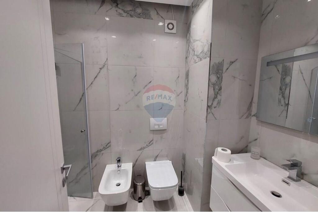 SUPER 1+1 APARTMENT FOR RENT IN THE CENTER OF TIRANA.