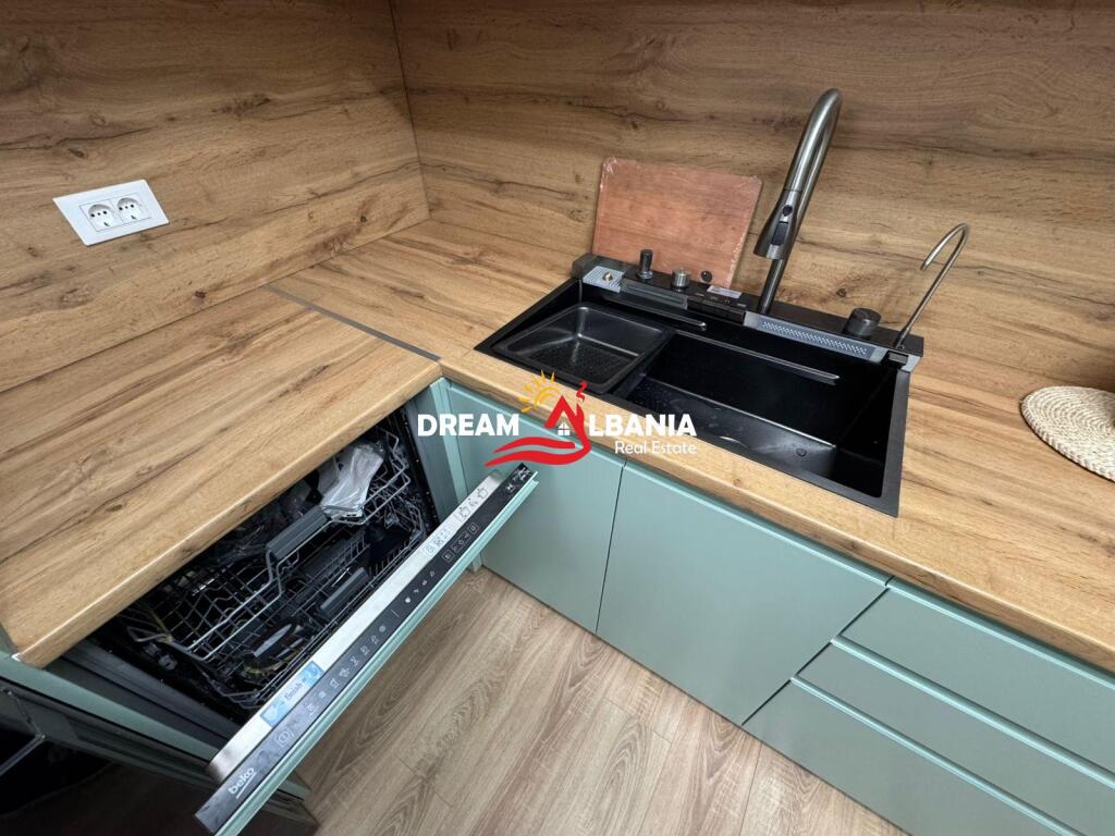 Apartment 2+1 at the Former Train Station in Tirana (ID 42215073)