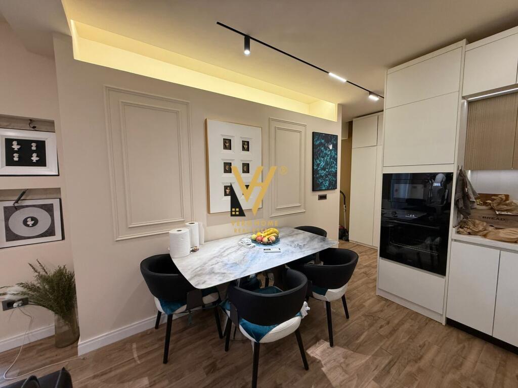 AFFITTASI APPARTAMENTO 2+1 IN VIA PETI 950 EURO