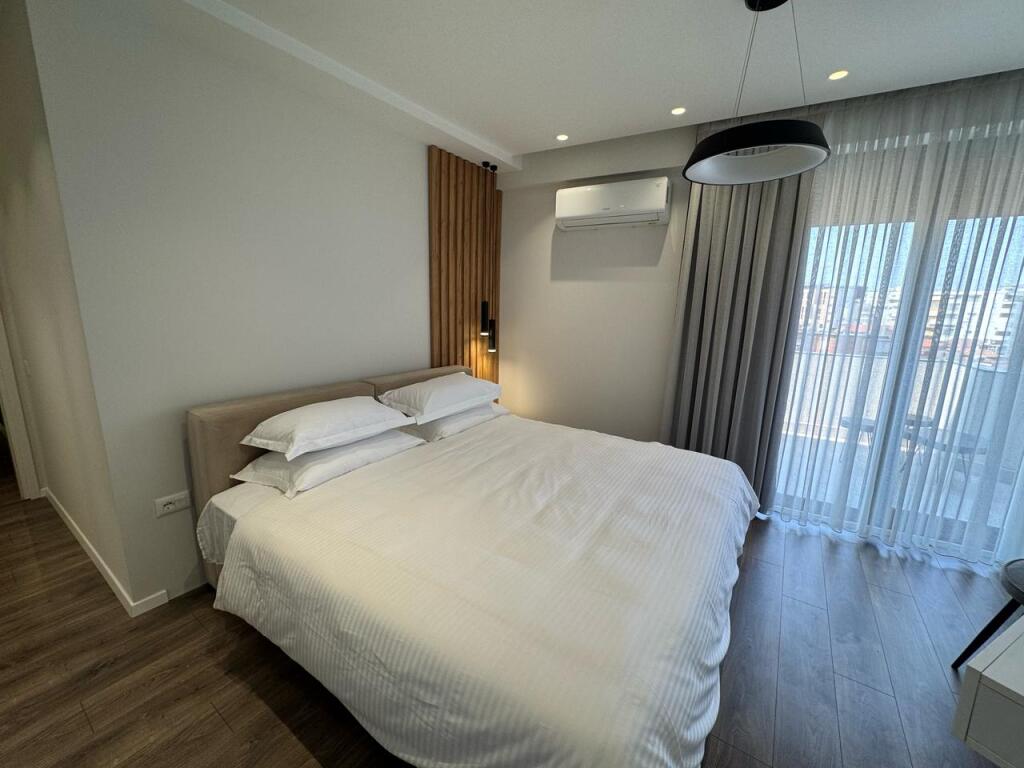 📢 Qira Apartament 2+1 – Rruga e Dibrës, Vila Gold 💶 Çmimi: 1,350 €/muaj