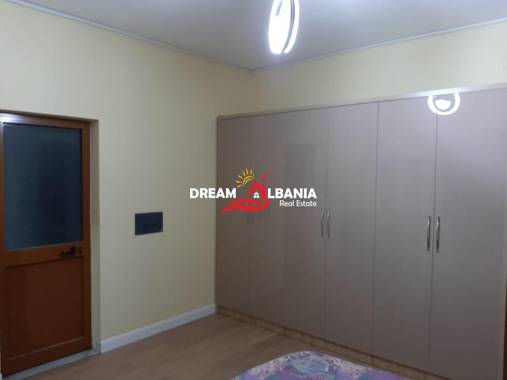 Villa di 3 piani in affitto a Fushe Mezez vicino all'Università Kristal (ID 4251241).