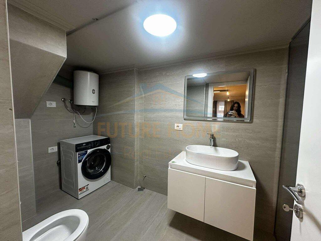 Shitet, Duplex, Golden Park, Tirane.