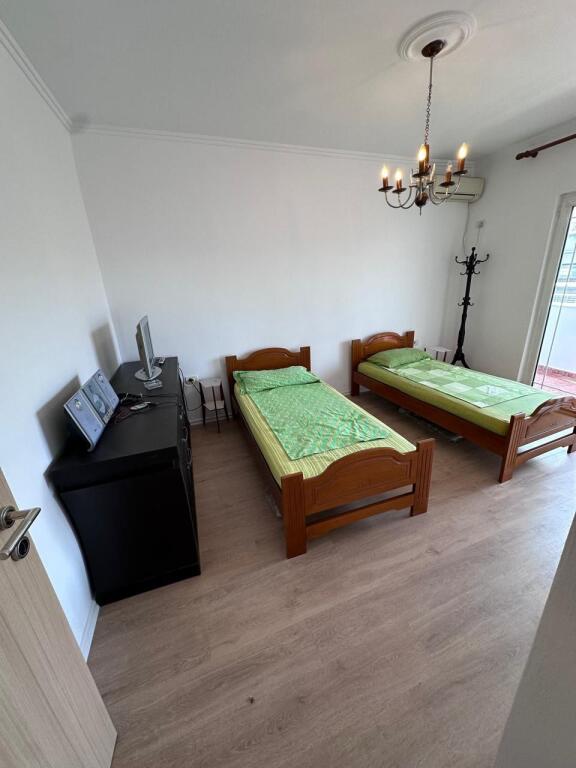 🚪Shitet apartament 2+1 📍Buze Rruges Bardhyl, Unaza e vogel💶 Cmimi 147 000 Euro