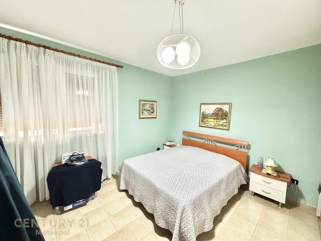 APARTAMENT 2+1+2 PER SHITJE PRANE ISH EKSPOZITES !