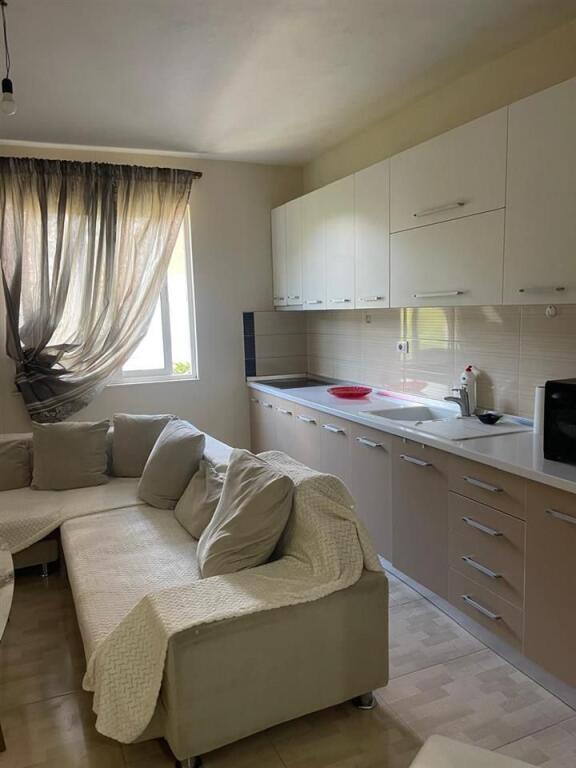 SHITET APARTAMENT 2+1 PAZARI I RI 230.000 EURO