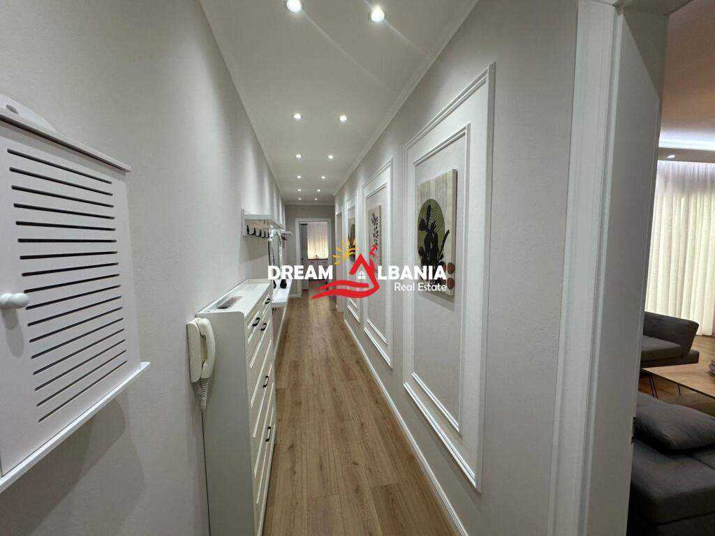 Appartamento 2+1+2 con Veranda in Vendita in via Kavaja vicino a Deliorgjit (ID 41212039)