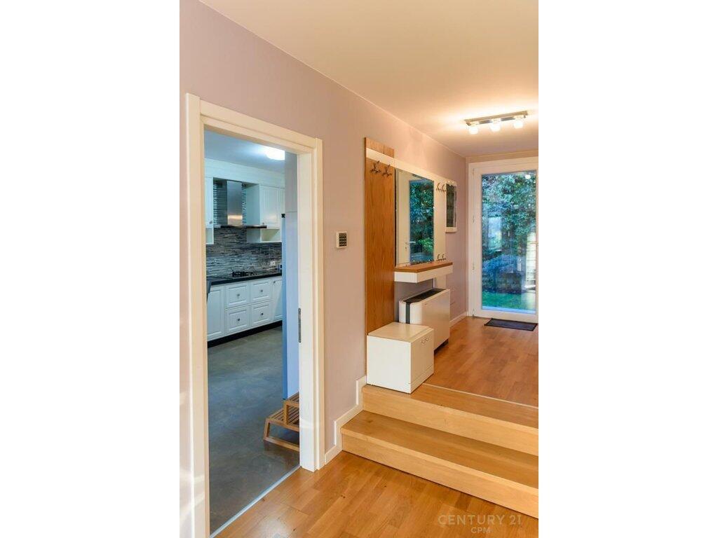 LONG HILL, VILLA FOR RENT