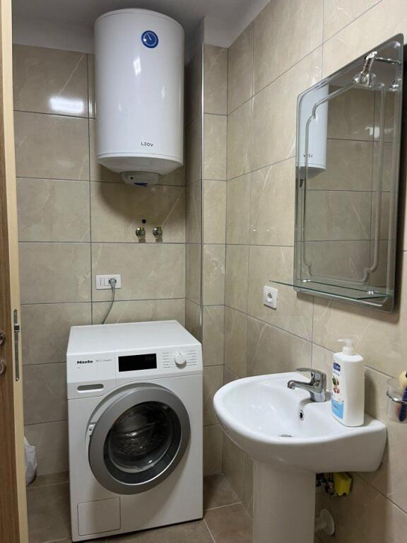 APARTAMENT ME QERA 3+1 5 MAJI 750 EURO