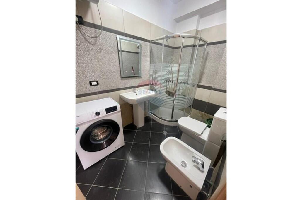 appartamento in affitto in via Frosika Plaku