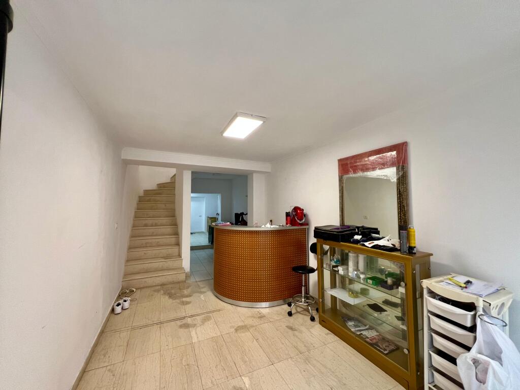 Rent, Business Premises, “Piaca – Center” ,Tirana.
