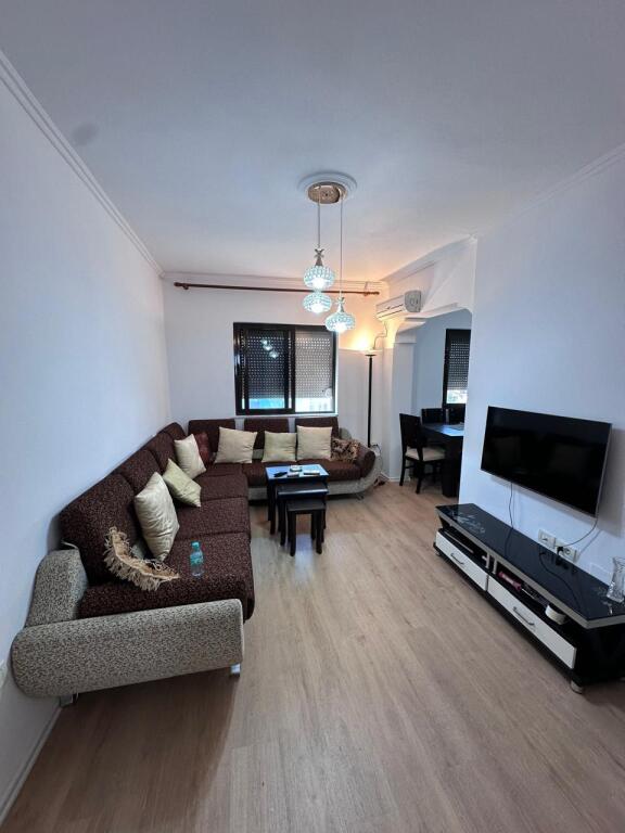 🚪Shitet apartament 2+1 📍Buze Rruges Bardhyl, Unaza e vogel💶 Cmimi 147 000 Euro