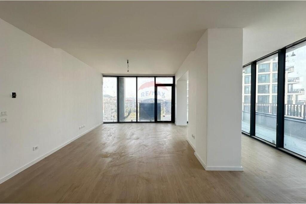 Office/clinic space for rent+Parking at Lake View!.