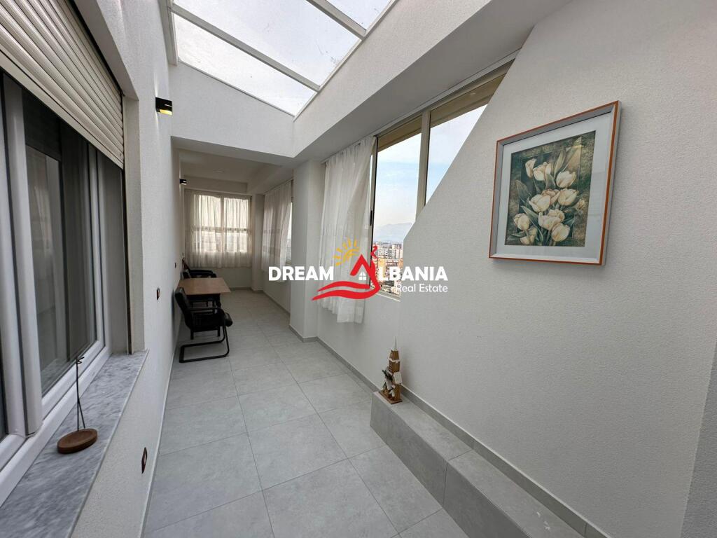 Appartamento 2+1+2 con Veranda in Vendita in via Kavaja vicino a Deliorgjit (ID 41212039)