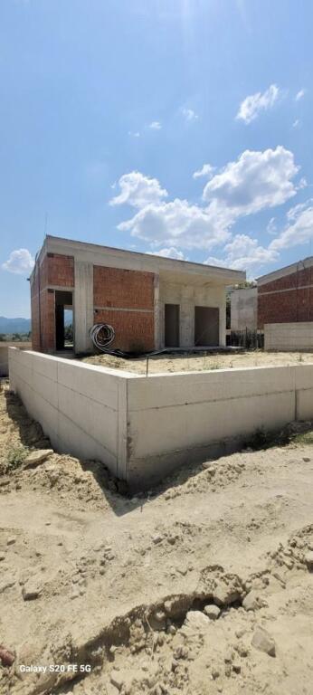 📣 Villa for Sale – 202 m² 🏡 📍 Mullet, Tirana ✨