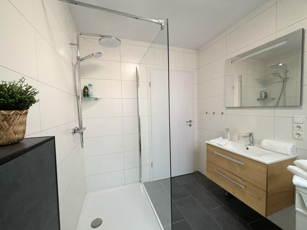 Apartment for Rent 2+1 at Ali Demi (ID B2201441) Tirana