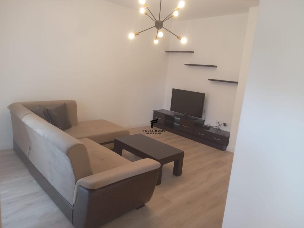 APARTAMENT ME QERA 2+1 XHAMLLIK 700 EURO